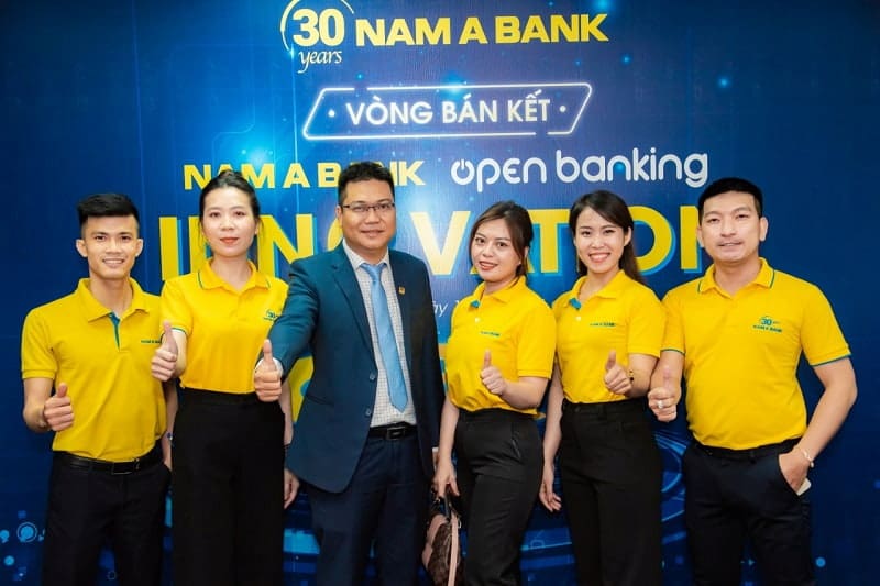 Màu sắc đồng phục theo đặc trưng thương hiệu sẽ tăng tính nhận diện và tôn lên được bản sắc riêng của doanh nghiệp.